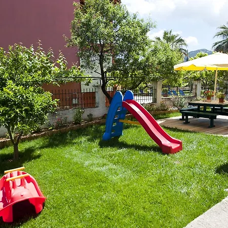 Anna アカラヴィ